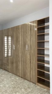 photo5780608668964863199